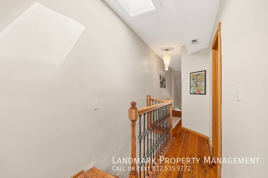 4758 S Champlain Ave property image