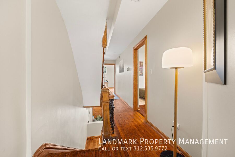 4758 S Champlain Ave property image