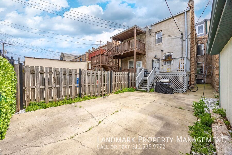 4758 S Champlain Ave property image