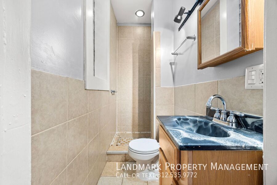 1124 N Wolcott Ave Unit 1 property image