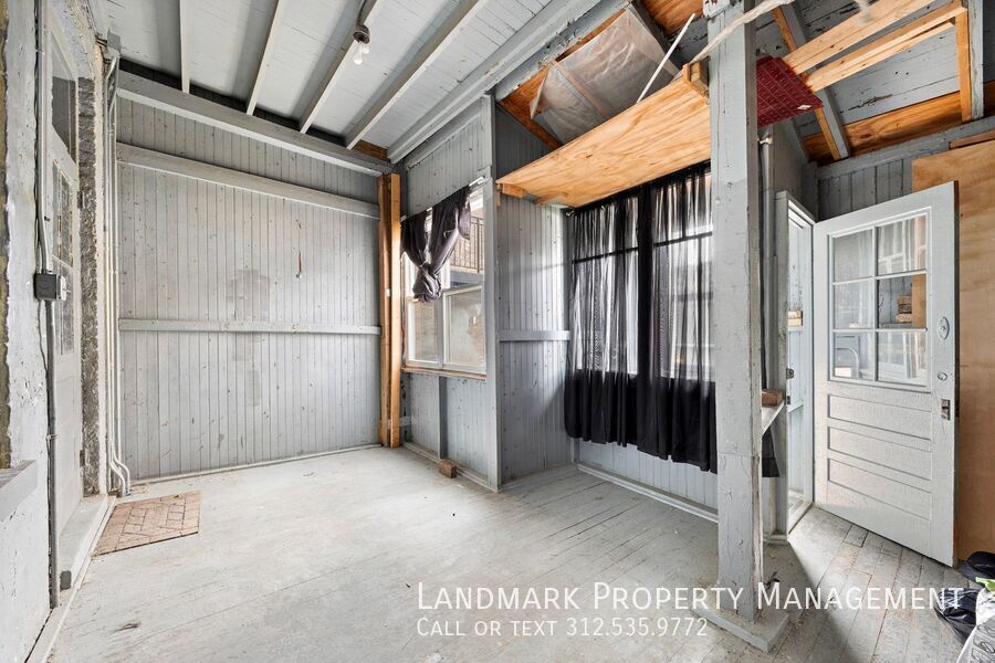 1124 N Wolcott Ave Unit 1 property image
