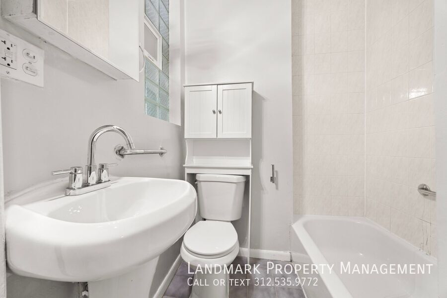 1124 N Wolcott Ave Unit 2 property image