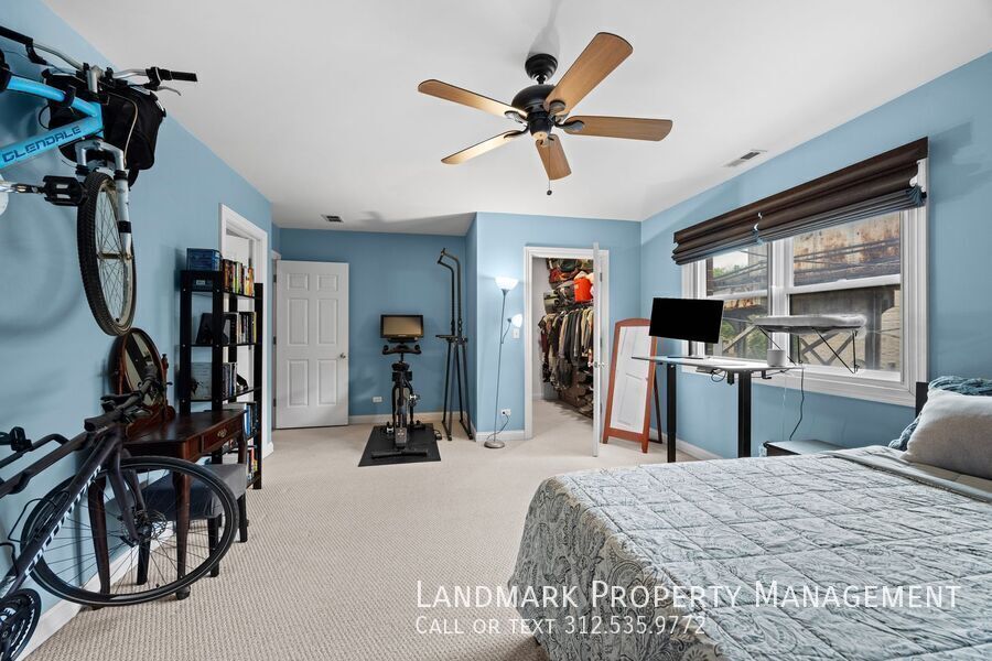 1152 West Roscoe Street Unit 2E property image