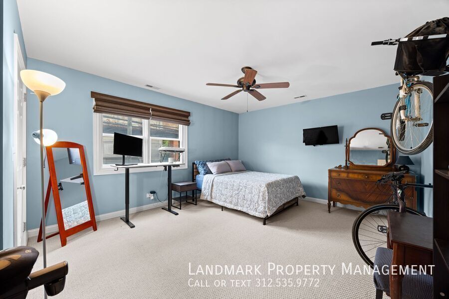 1152 West Roscoe Street Unit 2E property image