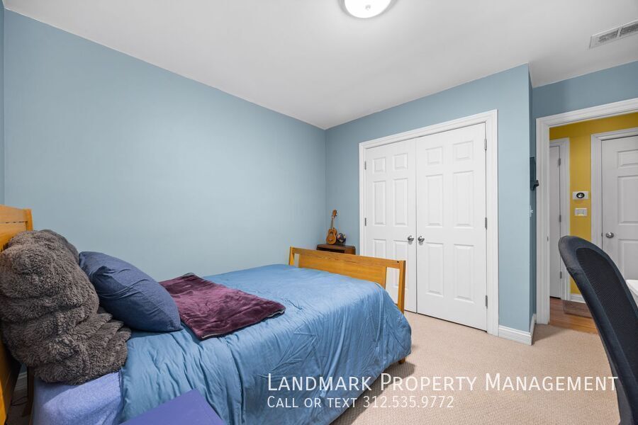 1152 West Roscoe Street Unit 2E property image