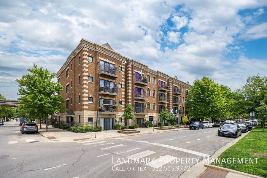 1152 West Roscoe Street Unit 2E property image