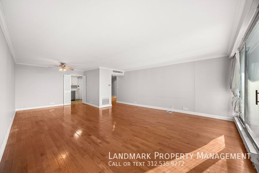 6033 N Sheridan Unit 35D property image