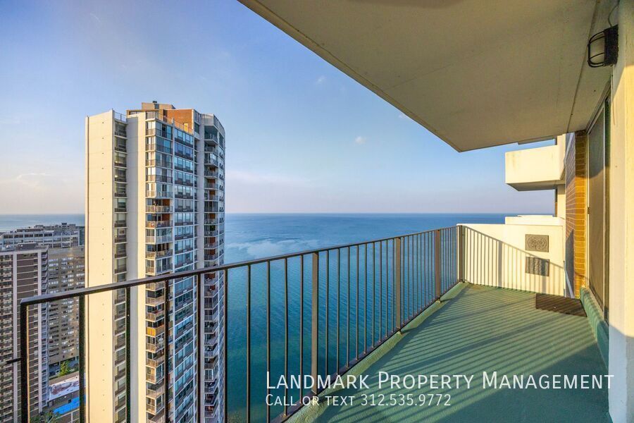 6033 N Sheridan Unit 35D property image