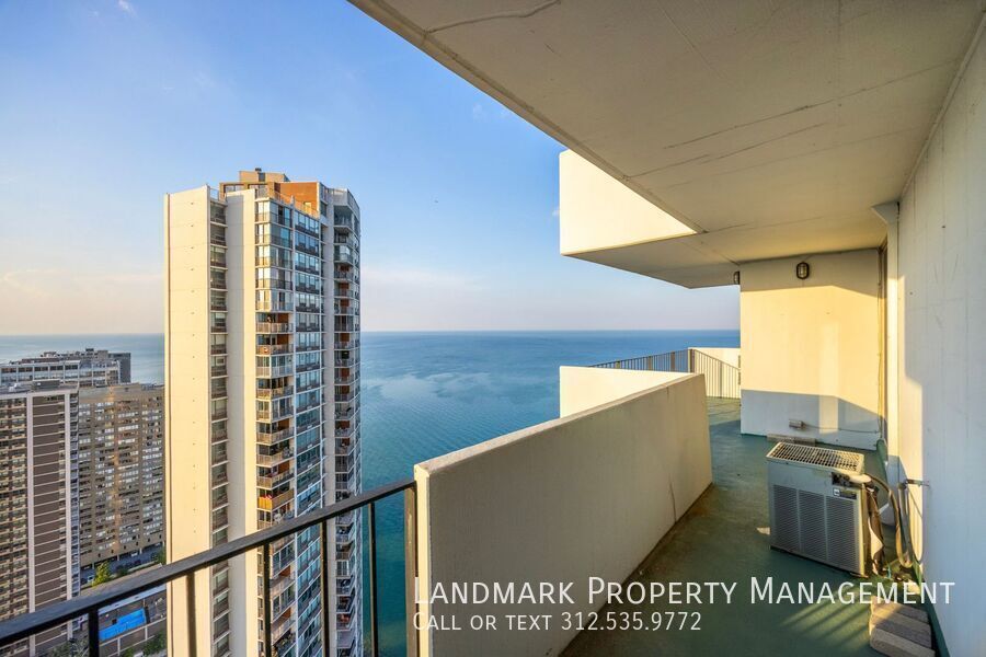 6033 N Sheridan Unit 35D property image