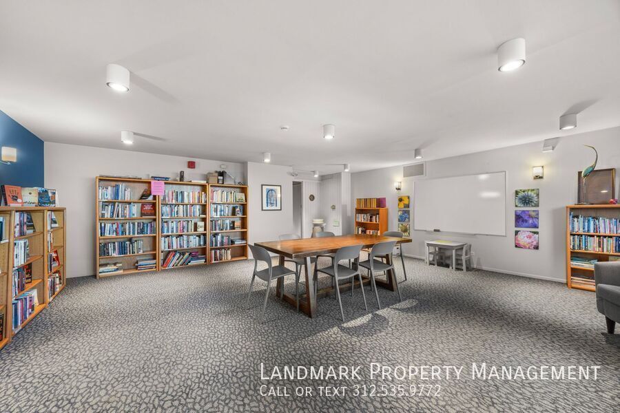 6033 N Sheridan Unit 35D property image