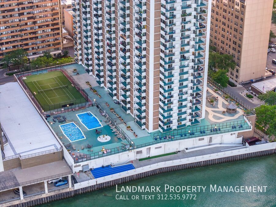6033 N Sheridan Unit 35D property image