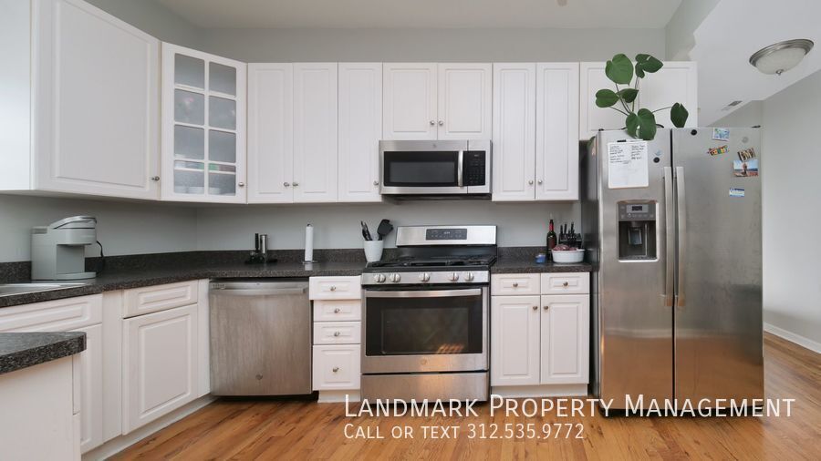 4537 S King Drive Unit 3 property image