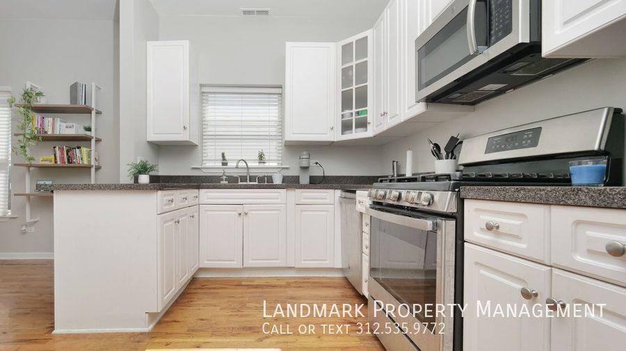 4537 S King Drive Unit 3 property image
