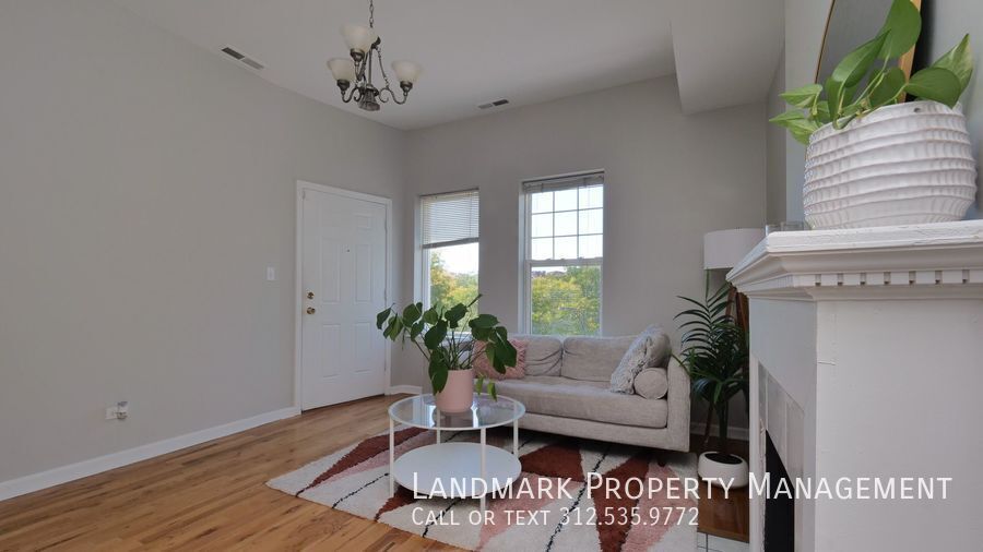4537 S King Drive Unit 3 property image