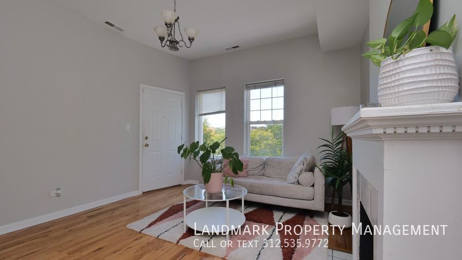 4537 S King Drive Unit 3 property image