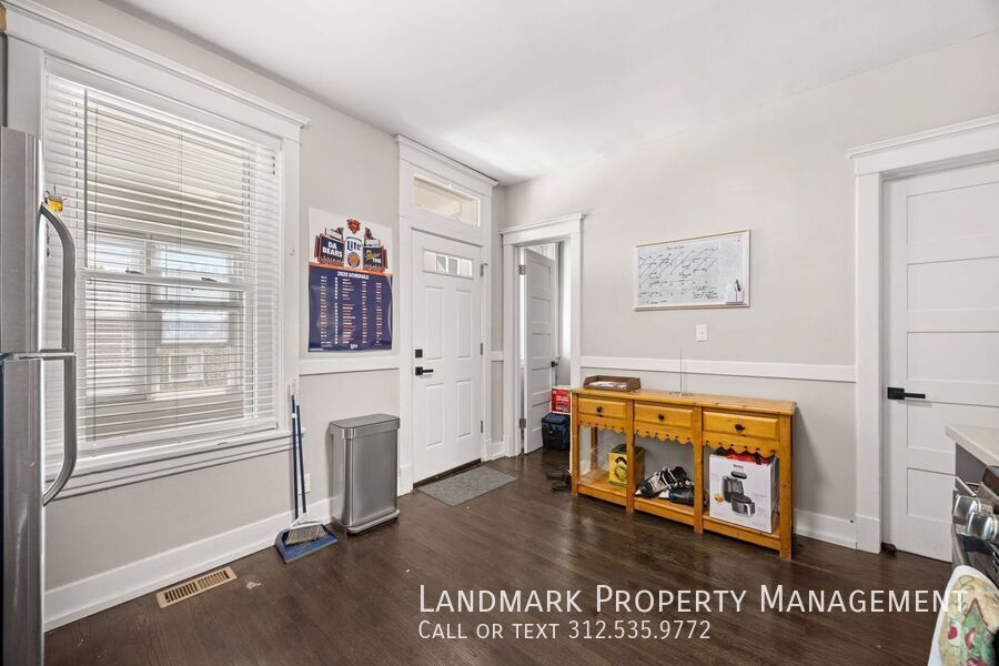 3521 N Western Ave Unit 1 property image