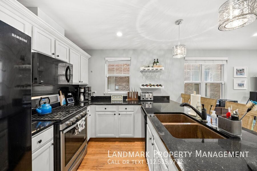 655 W Division St Unit A property image