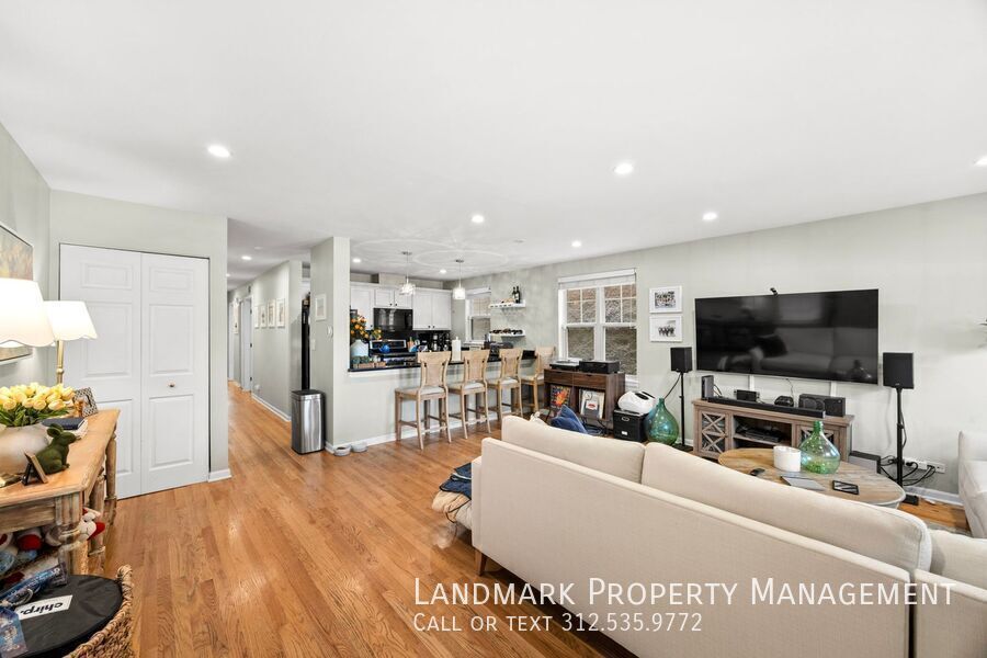 655 W Division St Unit A property image