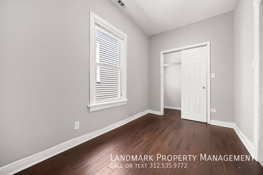 2947 N Avers Ave Unit 2 property image