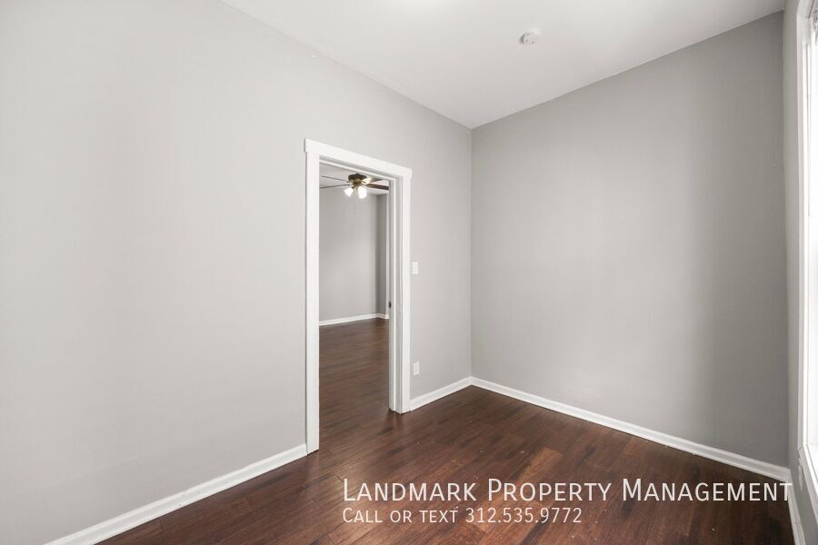 2947 N Avers Ave Unit 2 property image