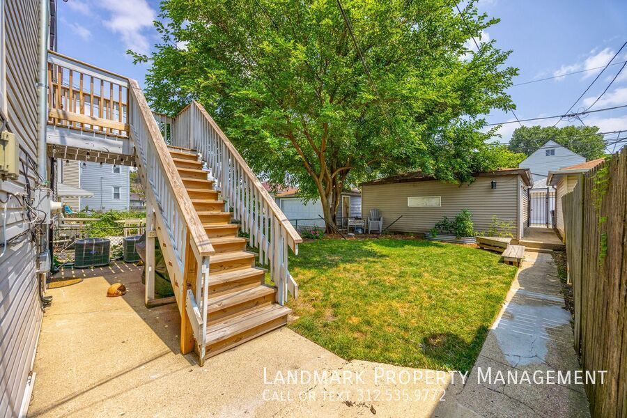 2947 N Avers Ave Unit 2 property image