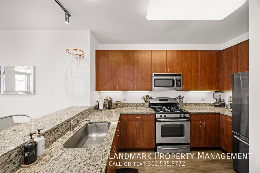 757 N Orleans St Unit 1910 property image