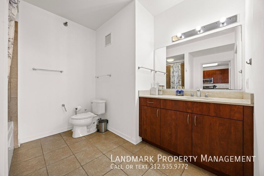 757 N Orleans St Unit 1910 property image