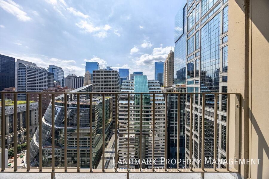 200 N Dearborn St Unit 3201 property image