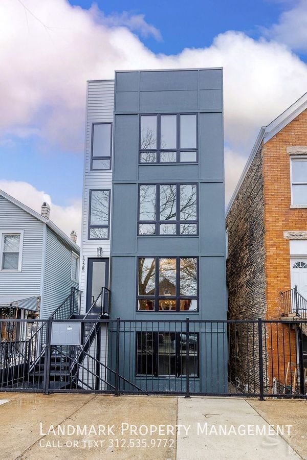 1726 W Cullerton St Unit 1 property image