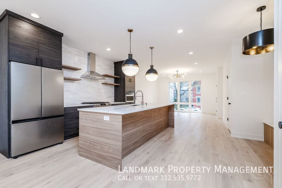 1726 W Cullerton St Unit 1 property image