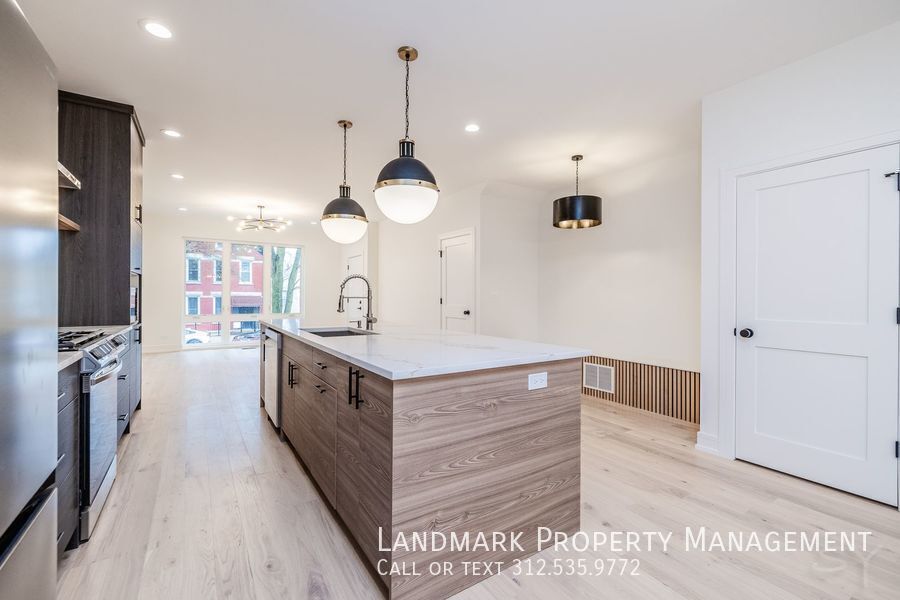 1726 W Cullerton St Unit 1 property image