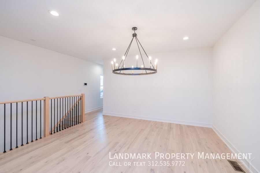 1726 W Cullerton St Unit 1 property image