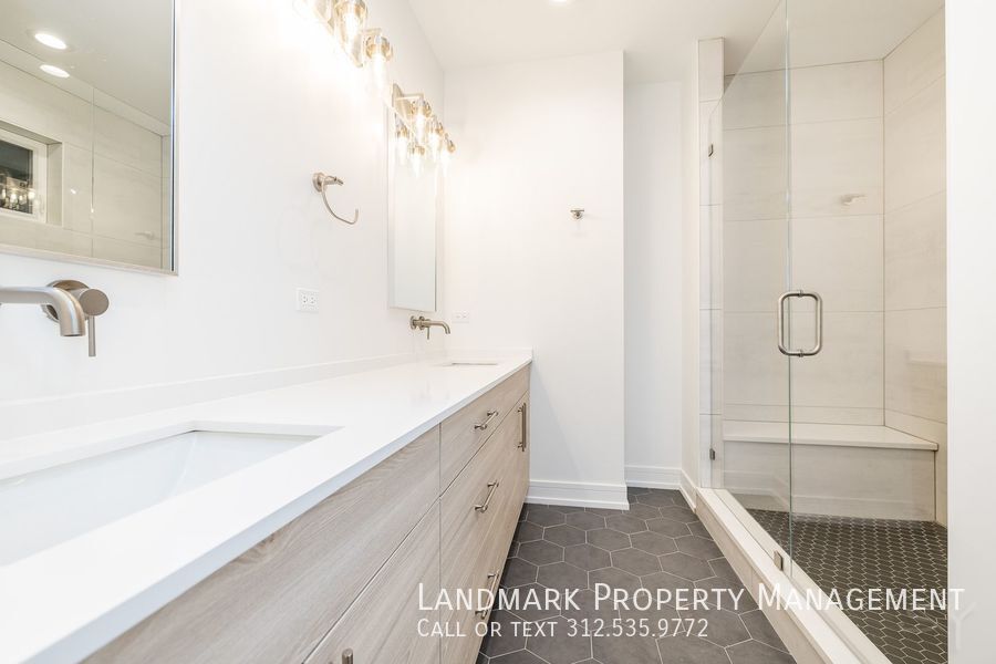 1726 W Cullerton St Unit 1 property image