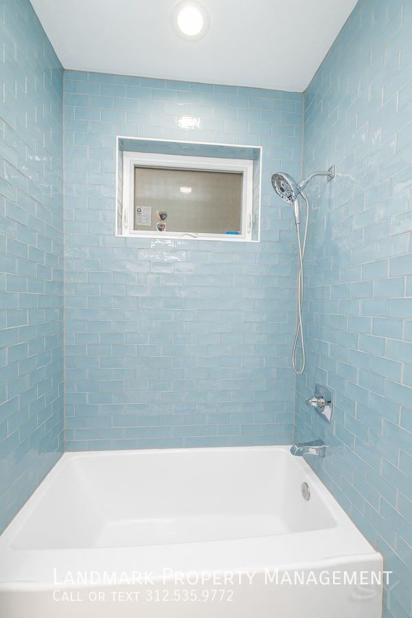 1726 W Cullerton St Unit 1 property image