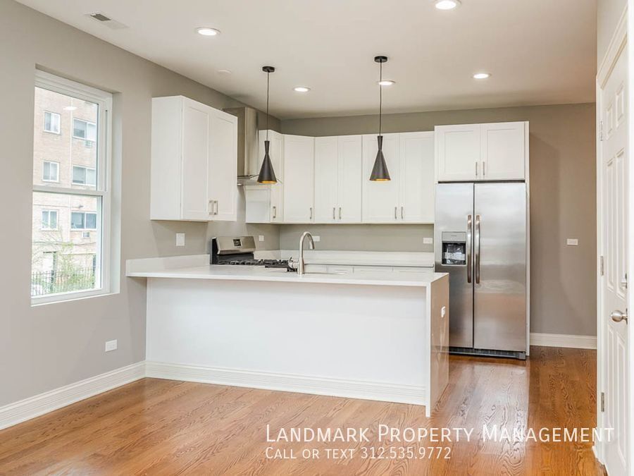 4737 S Michigan Unit 1 property image