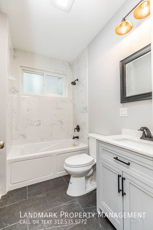 4737 S Michigan Unit 1 property image