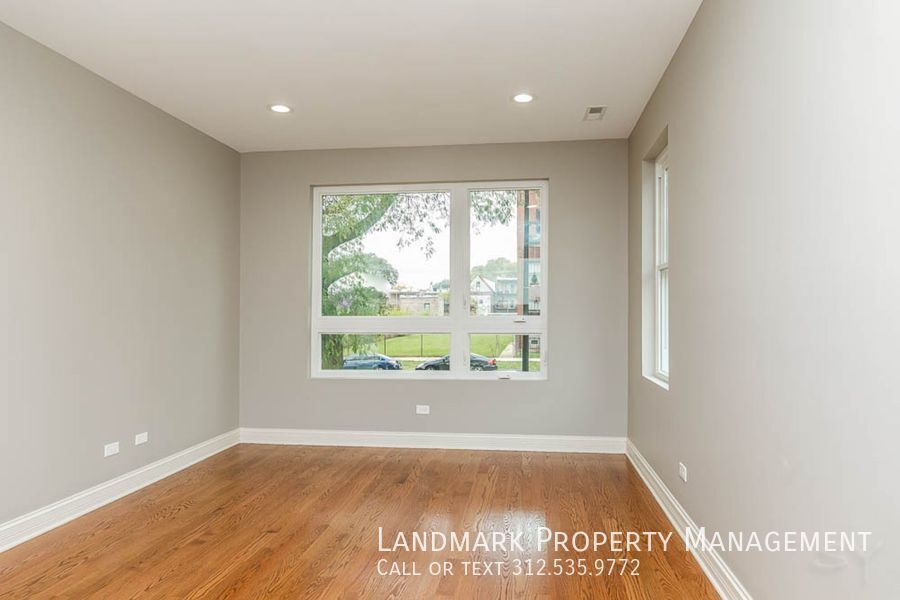 4737 S Michigan Unit 1 property image