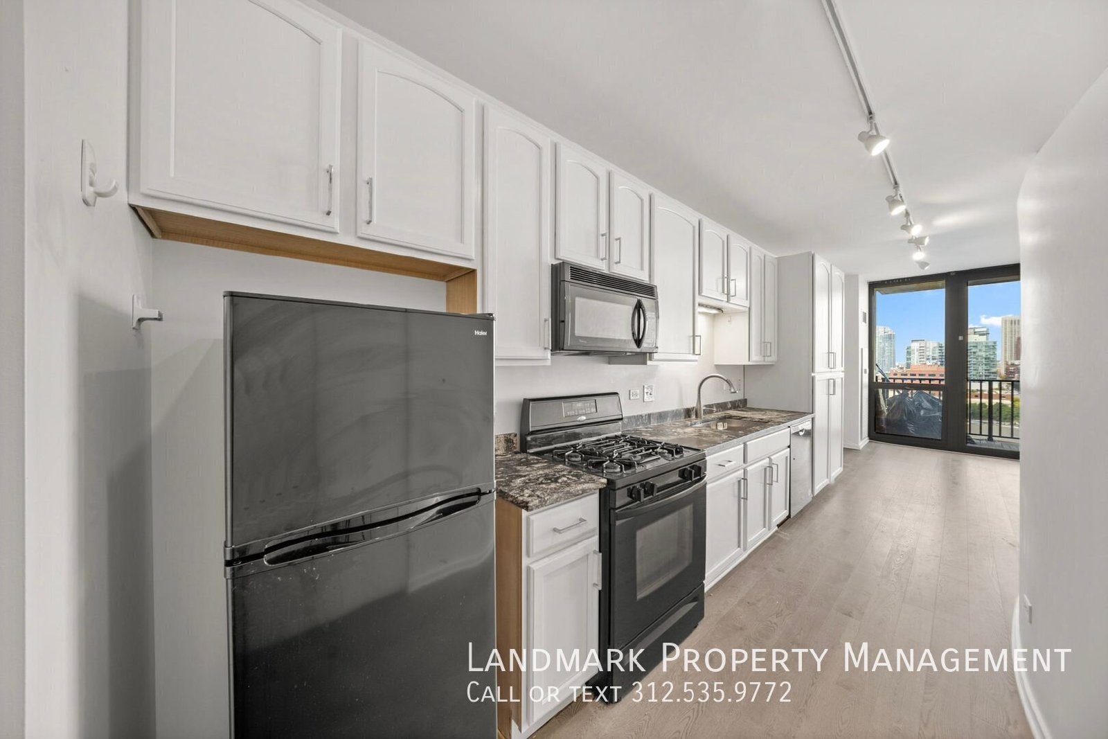 210 S Desplaines St Unit 903 property image