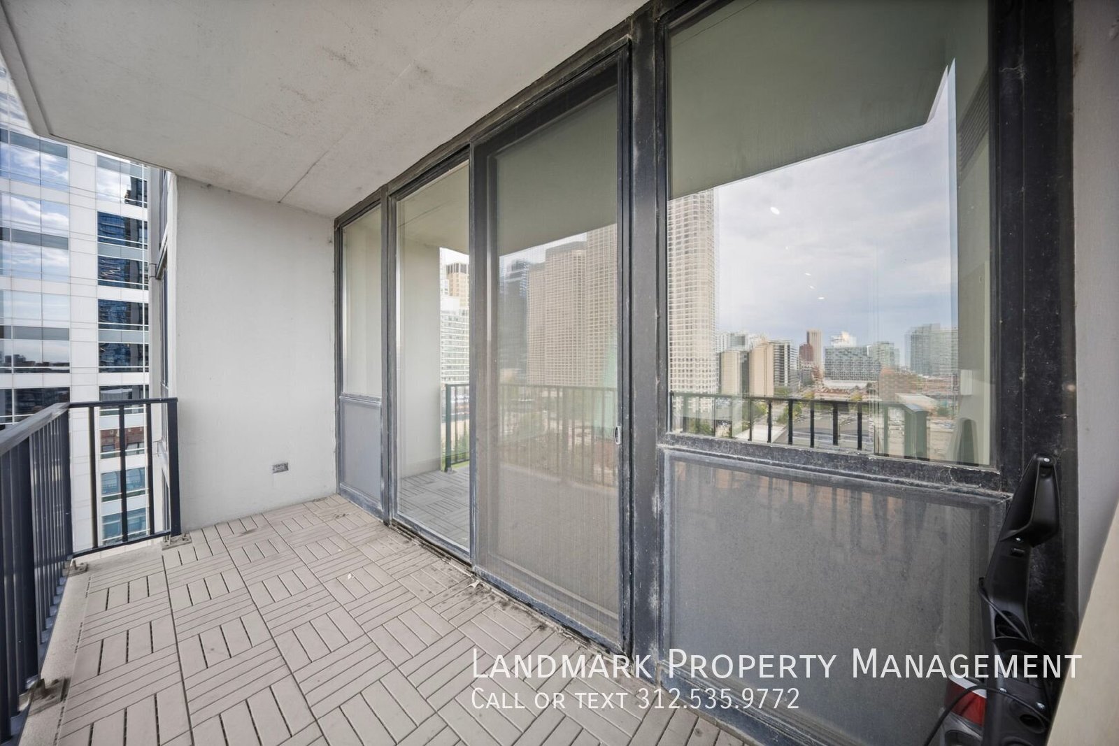210 S Desplaines St Unit 903 property image