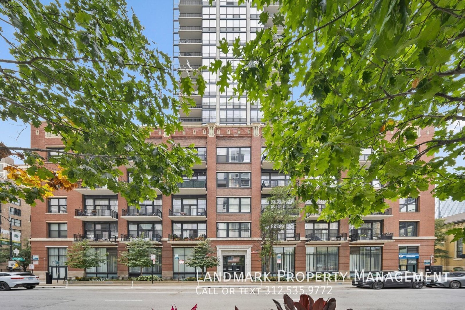 210 S Desplaines St Unit 903 property image