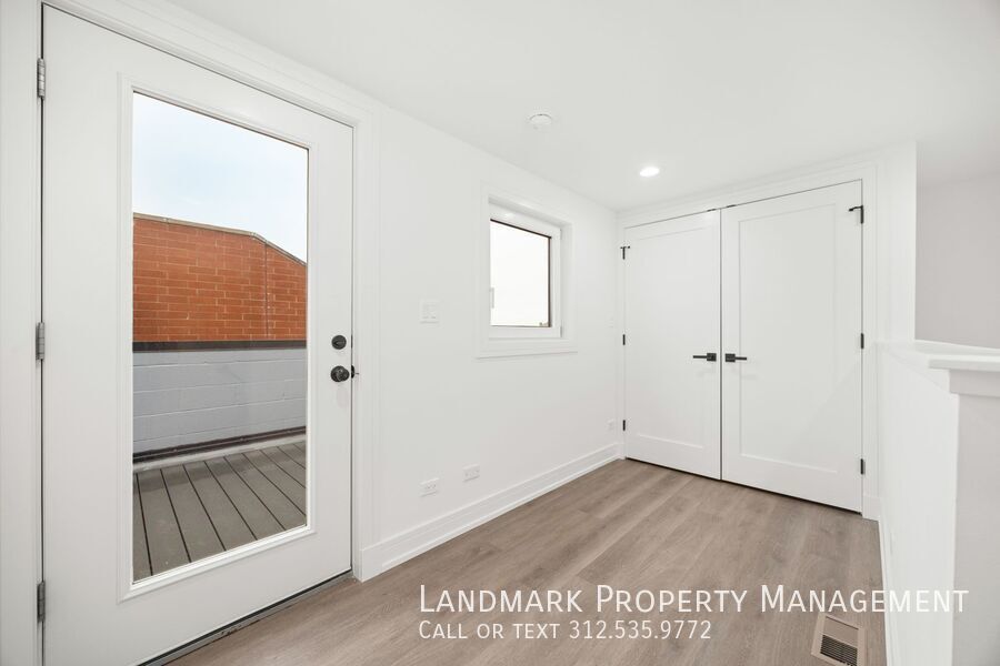 1545 N Artesian Ave Unit 3 property image