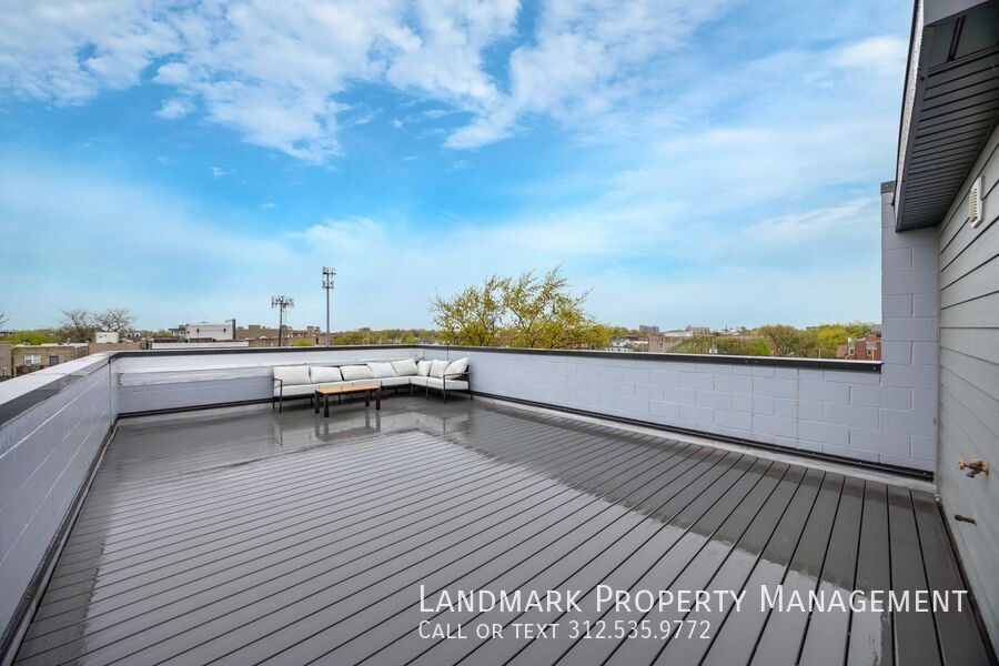 1545 N Artesian Ave Unit 3 property image