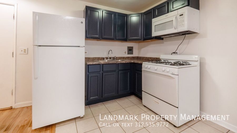 2401 W Balmoral Ave  Unit 2D property image