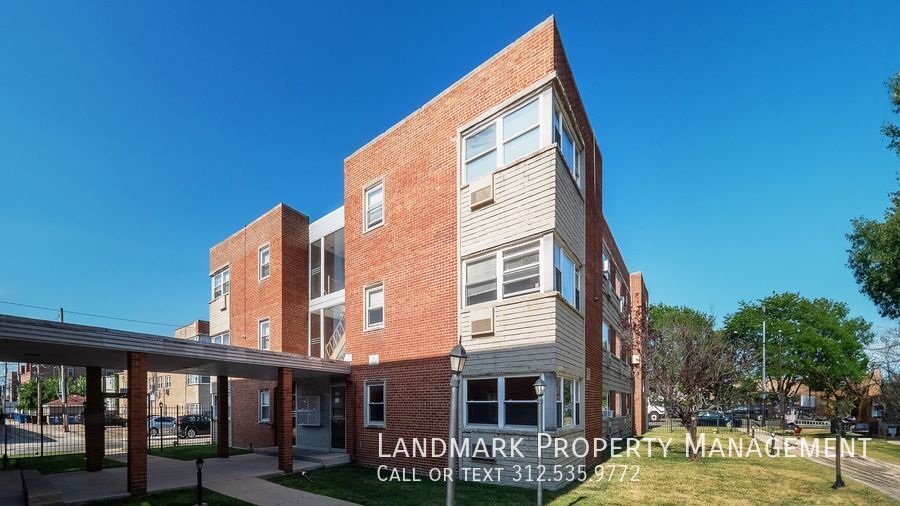 2401 W Balmoral Ave  Unit 2D property image