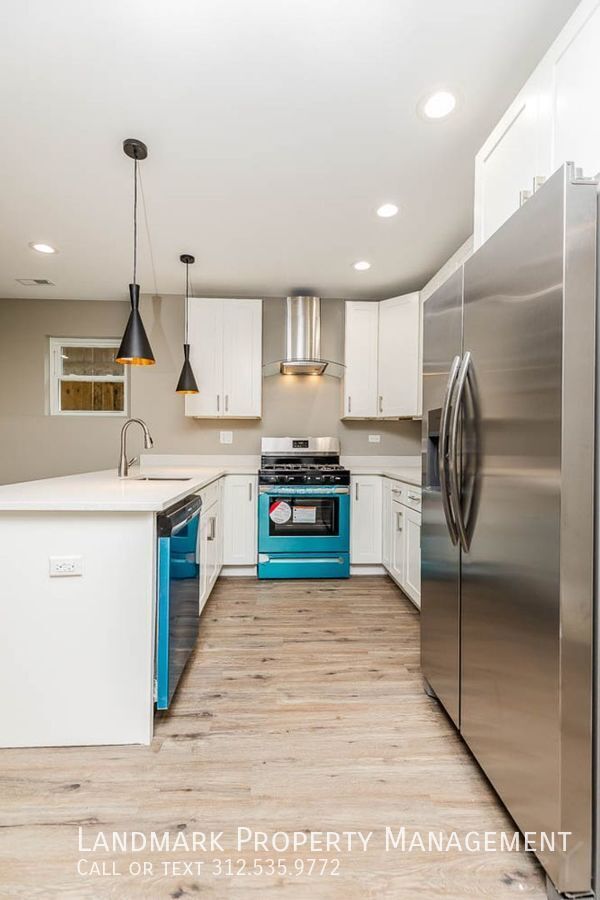 4735 S Michigan Ave Unit 1 property image