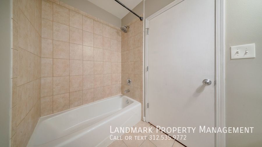 4428 S Calumet Unit G, Chicago property image
