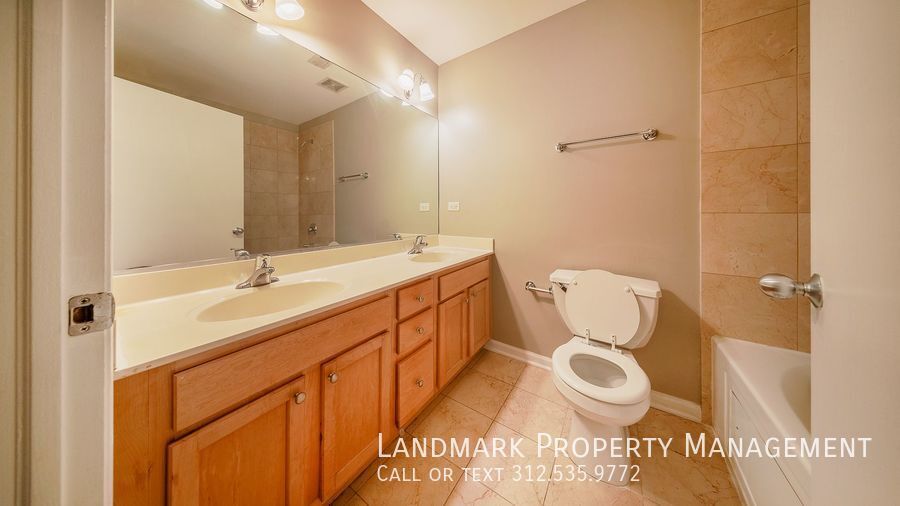 4428 S Calumet Unit G, Chicago property image