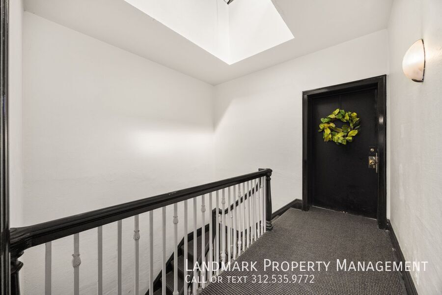 5464 S Cornell Ave Unit 3H property image