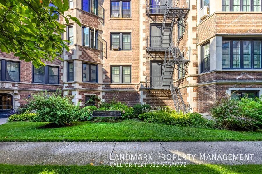 5464 S Cornell Ave Unit 3H property image