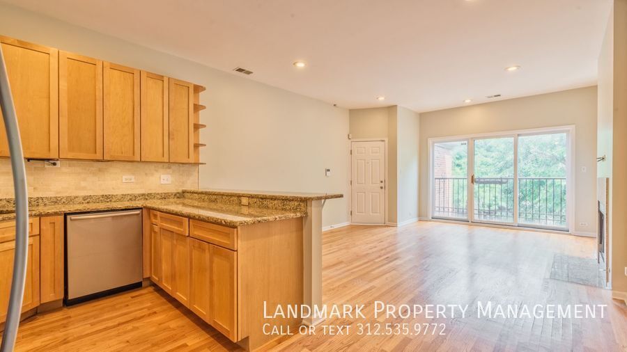 1524 N Bosworth Unit 2 property image